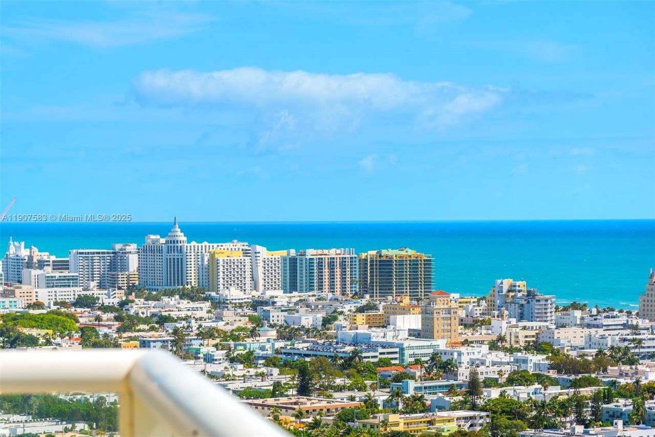 450 Alton Rd, Unit 3010, Miami Beach, FL 33139 Photo