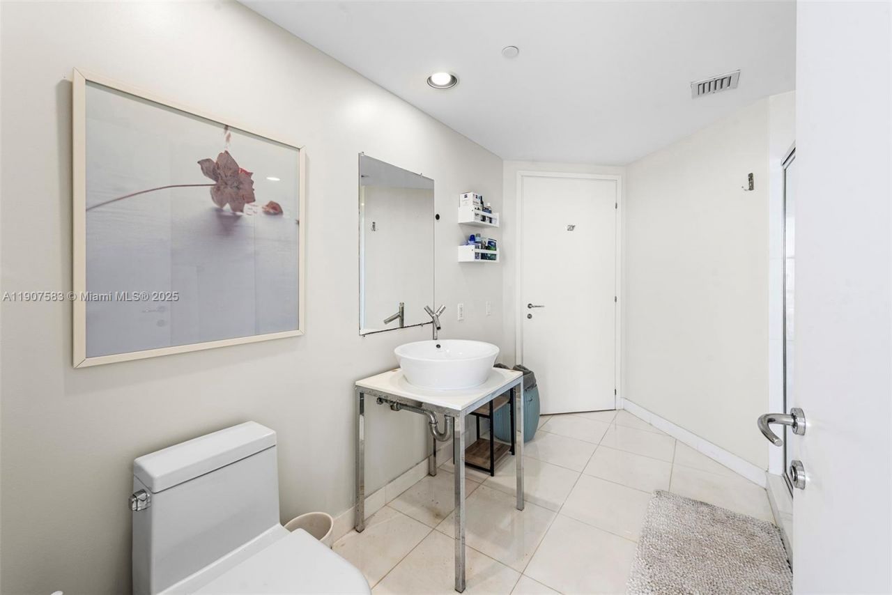 450 Alton Rd, Unit 3010, Miami Beach, FL 33139 Photo