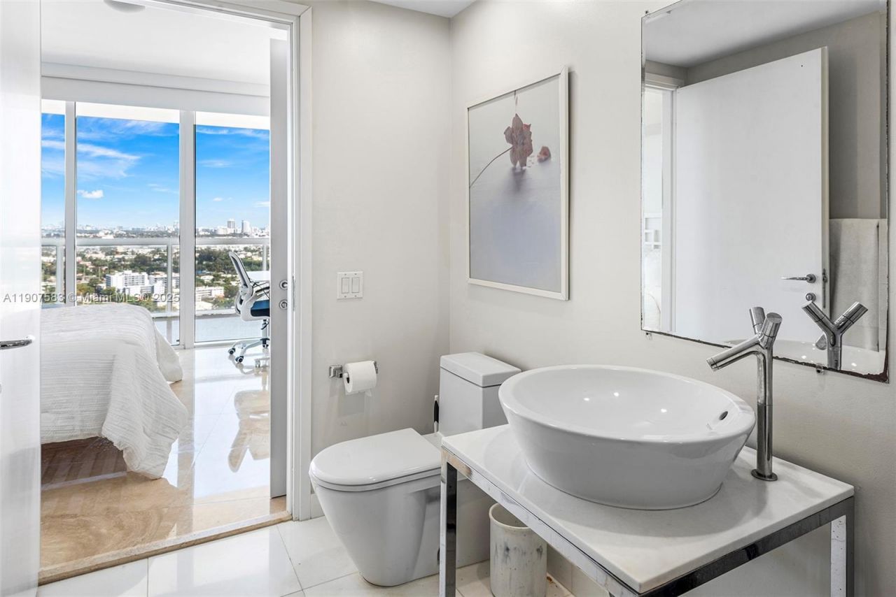 450 Alton Rd, Unit 3010, Miami Beach, FL 33139 Photo