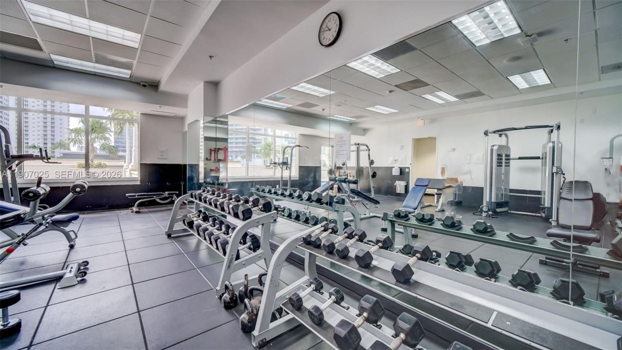 1200 Brickell Bay Dr, Unit 3914, Miami, FL 33131 Photo