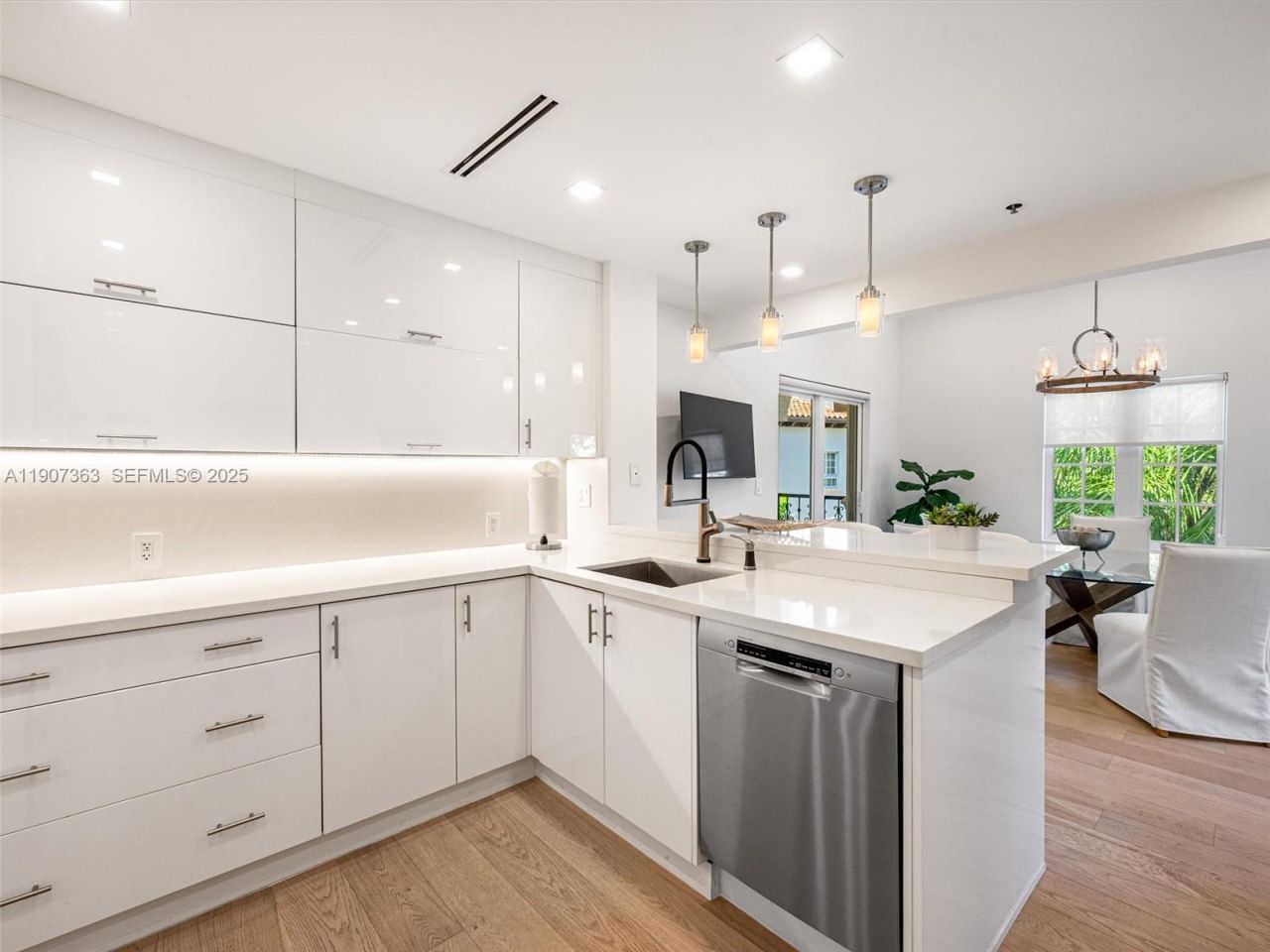 2236 Fisher Island Dr, Unit 3306, Miami Beach, FL 33109 Photo