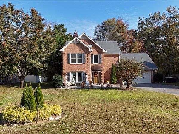 107 E Clinton Drive E, Rome, GA 30165