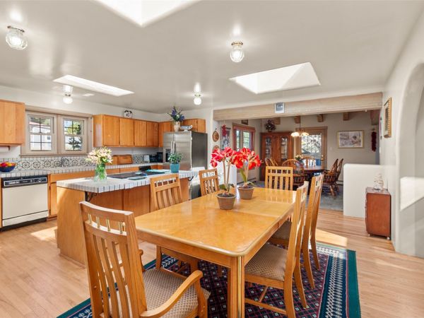 2101 Calle Tecolote (off Arroyo Chamiso), Santa Fe, NM 87505