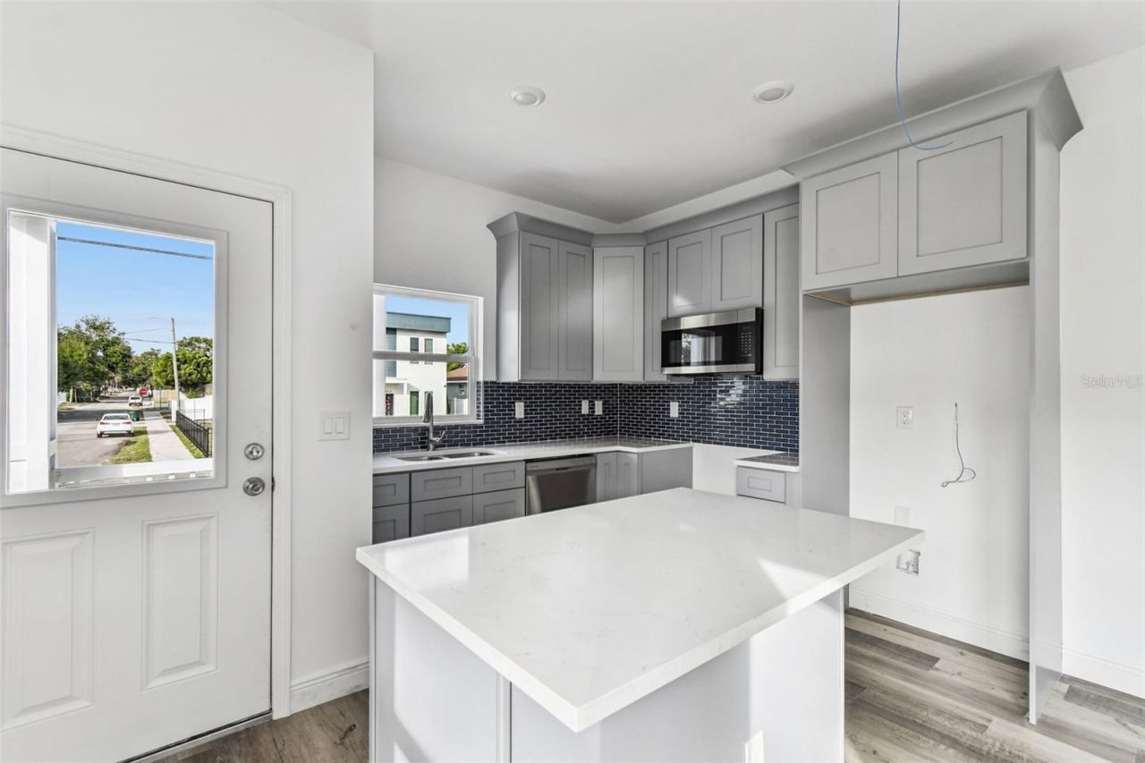 2313 E Columbus Drive, Tampa, FL 33605 Photo