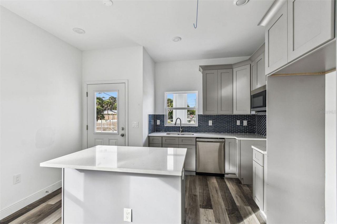 2313 E Columbus Drive, Tampa, FL 33605 Photo