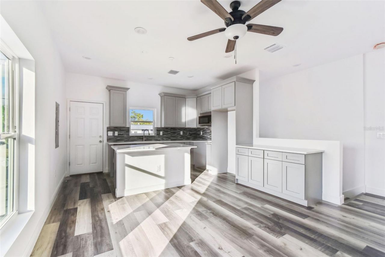 2313 E Columbus Drive, Tampa, FL 33605 Photo