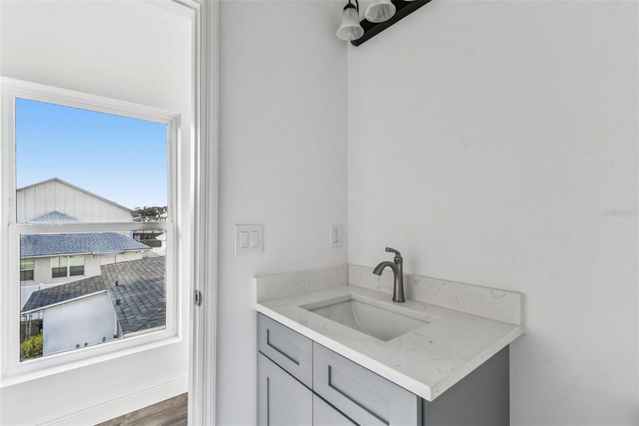 2313 E Columbus Drive, Tampa, FL 33605 Photo