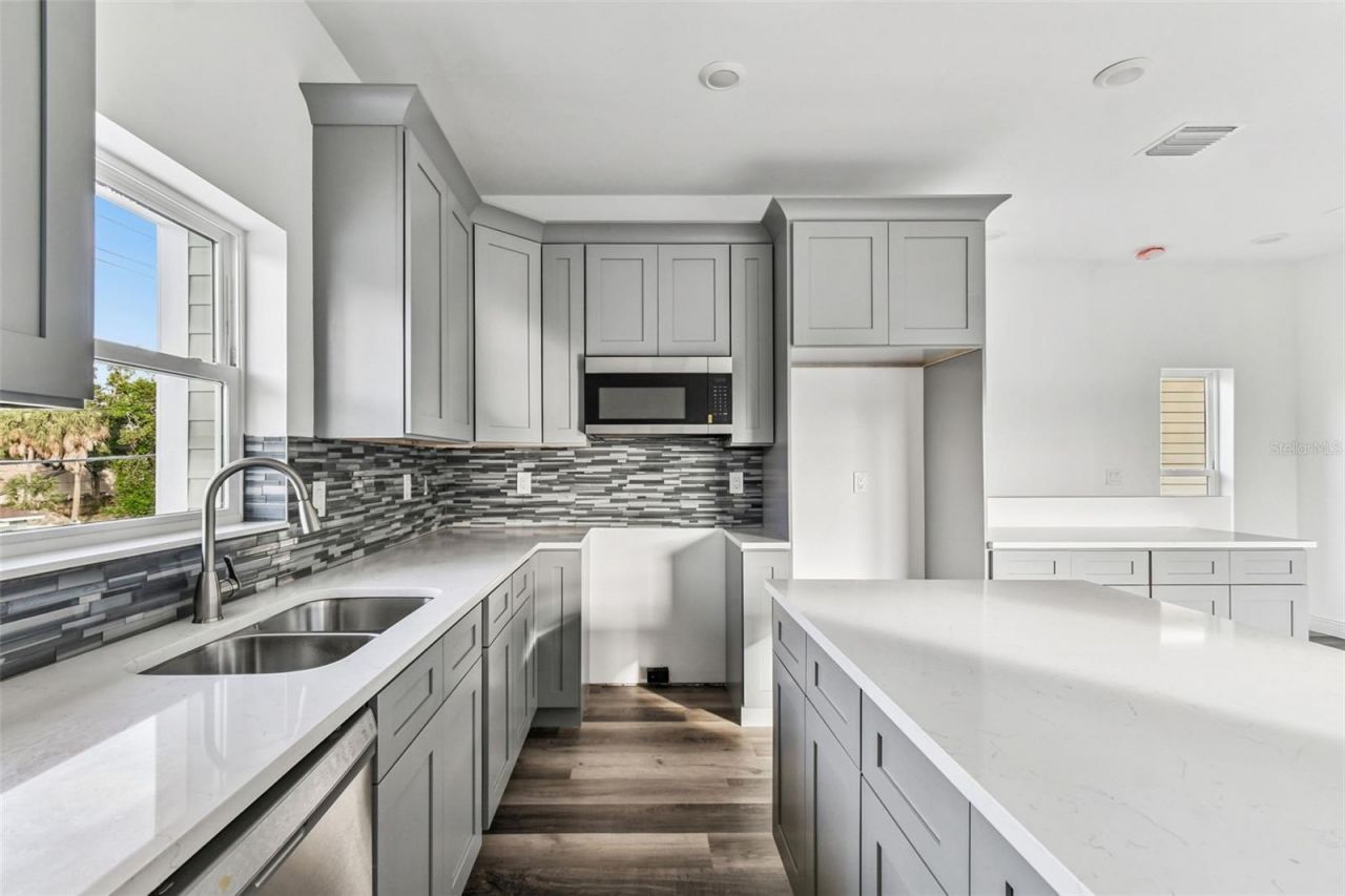 2313 E Columbus Drive, Tampa, FL 33605 Photo