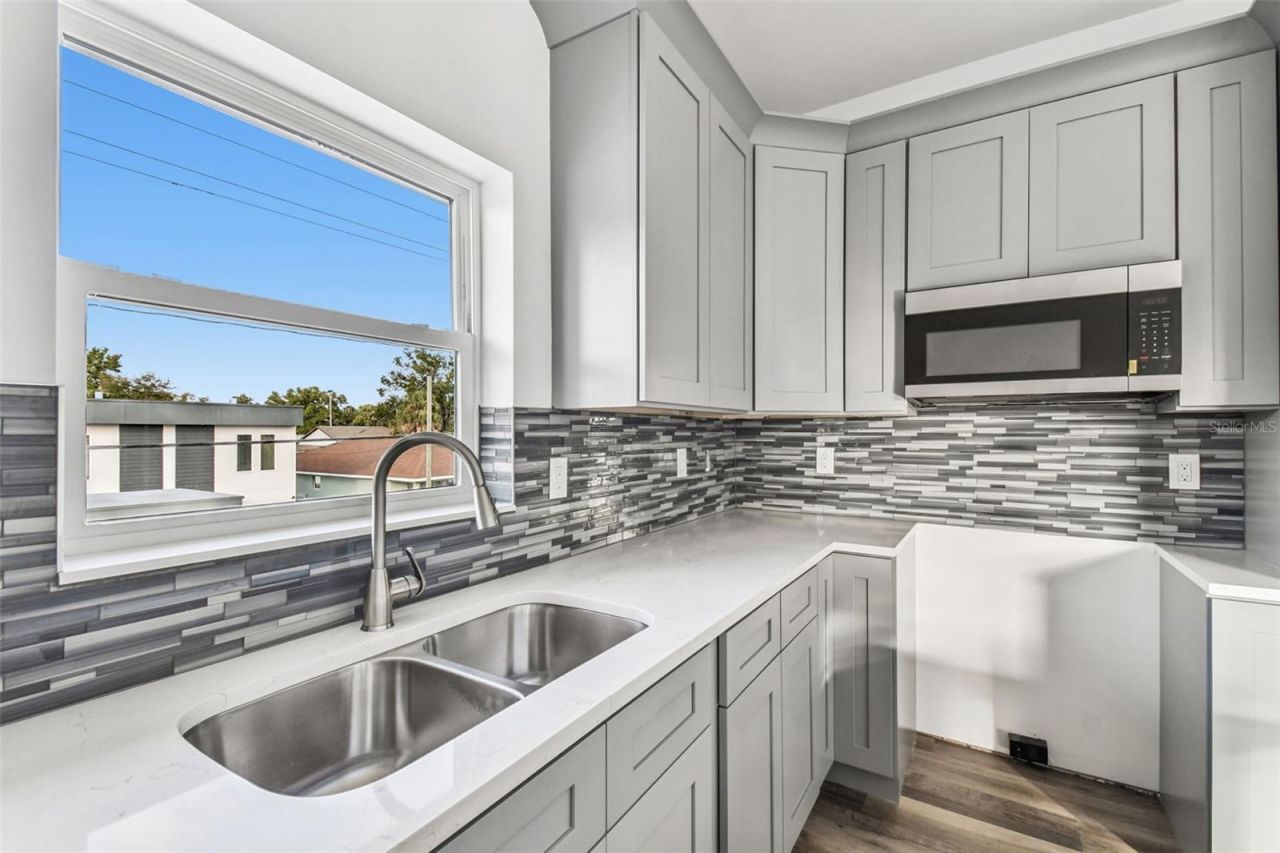 2313 E Columbus Drive, Tampa, FL 33605 Photo