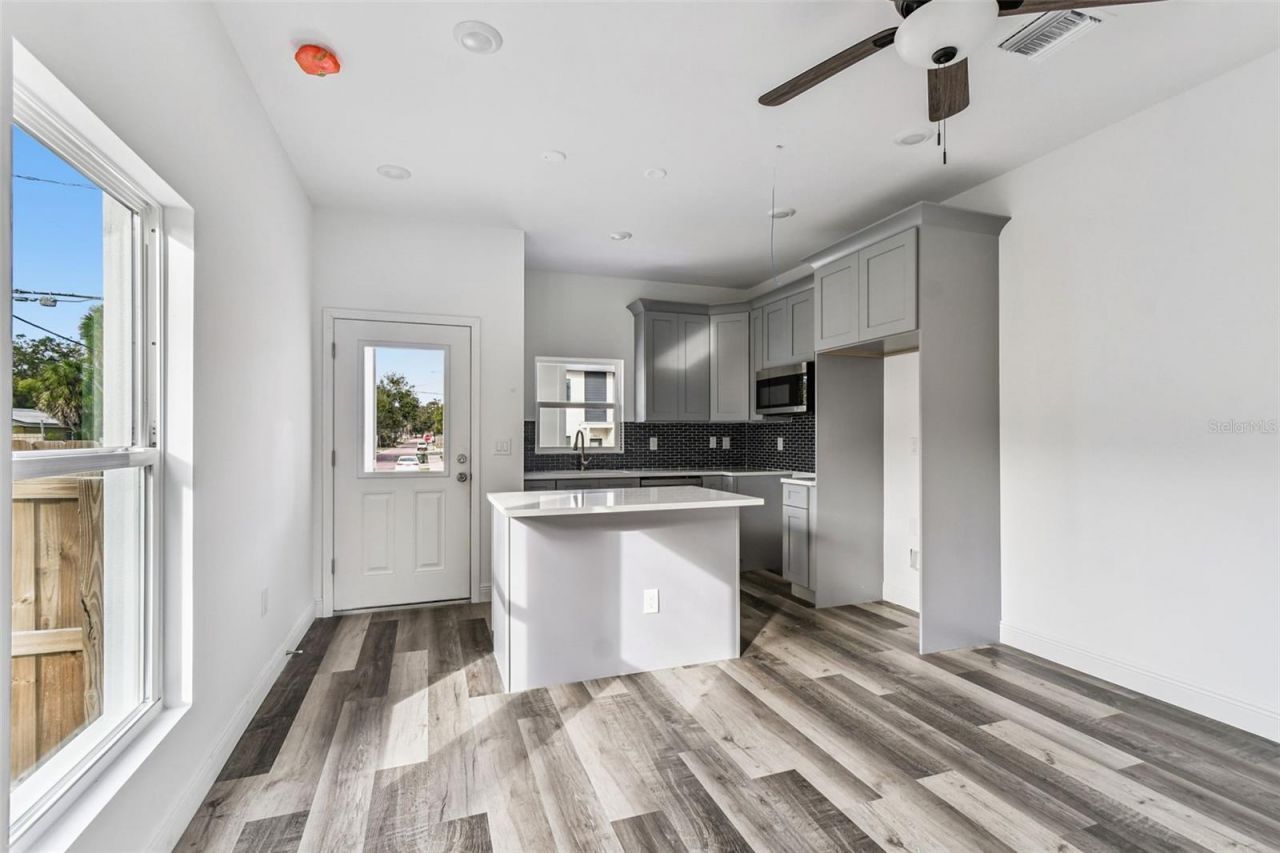 2313 E Columbus Drive, Tampa, FL 33605 Photo