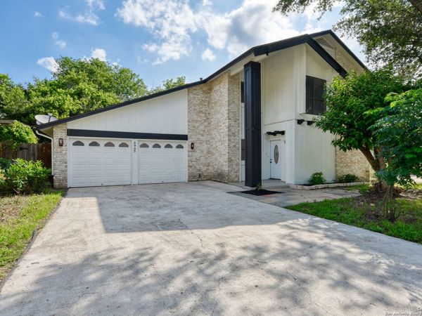8903 RIDGE SKY ST, San Antonio, TX 78250