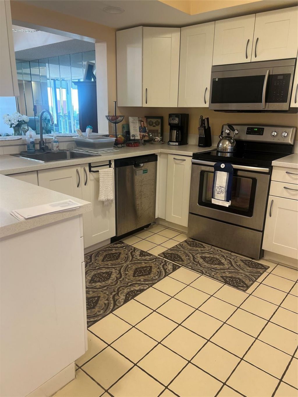 7030 Half Moon Cir, Unit 418, Hypoluxo, FL 33462 Photo