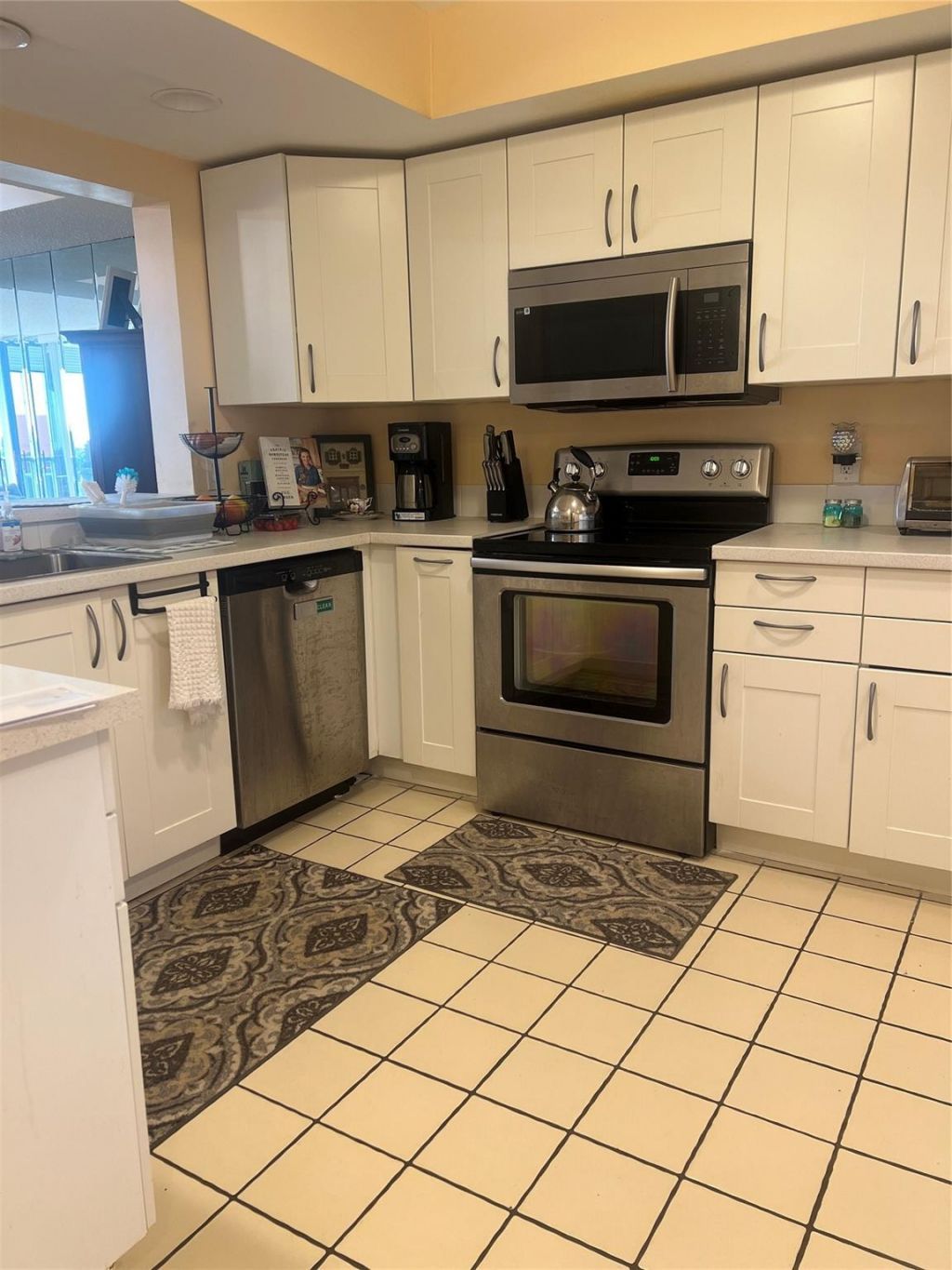 7030 Half Moon Cir, Unit 418, Hypoluxo, FL 33462 Photo