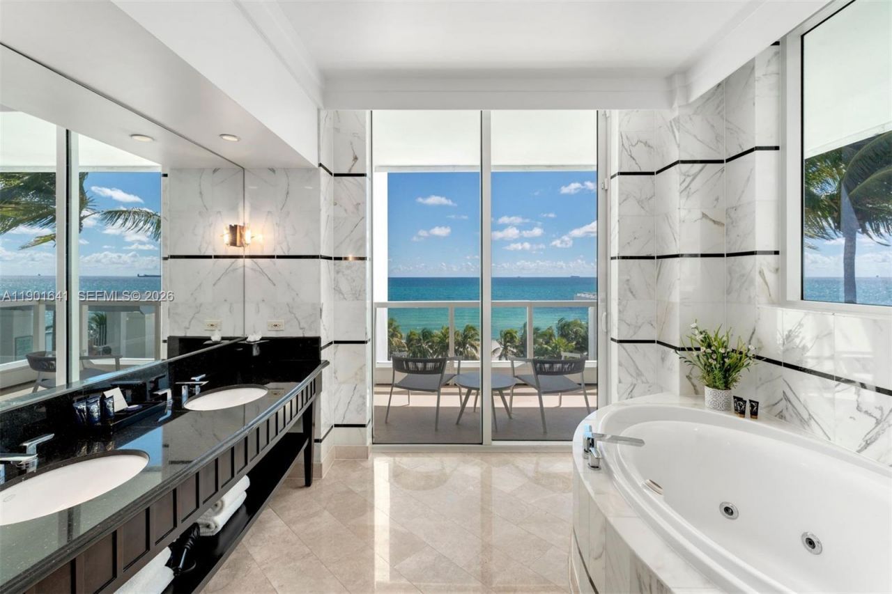 4391 Collins Ave, Unit 512, Miami Beach, FL 33140 Photo