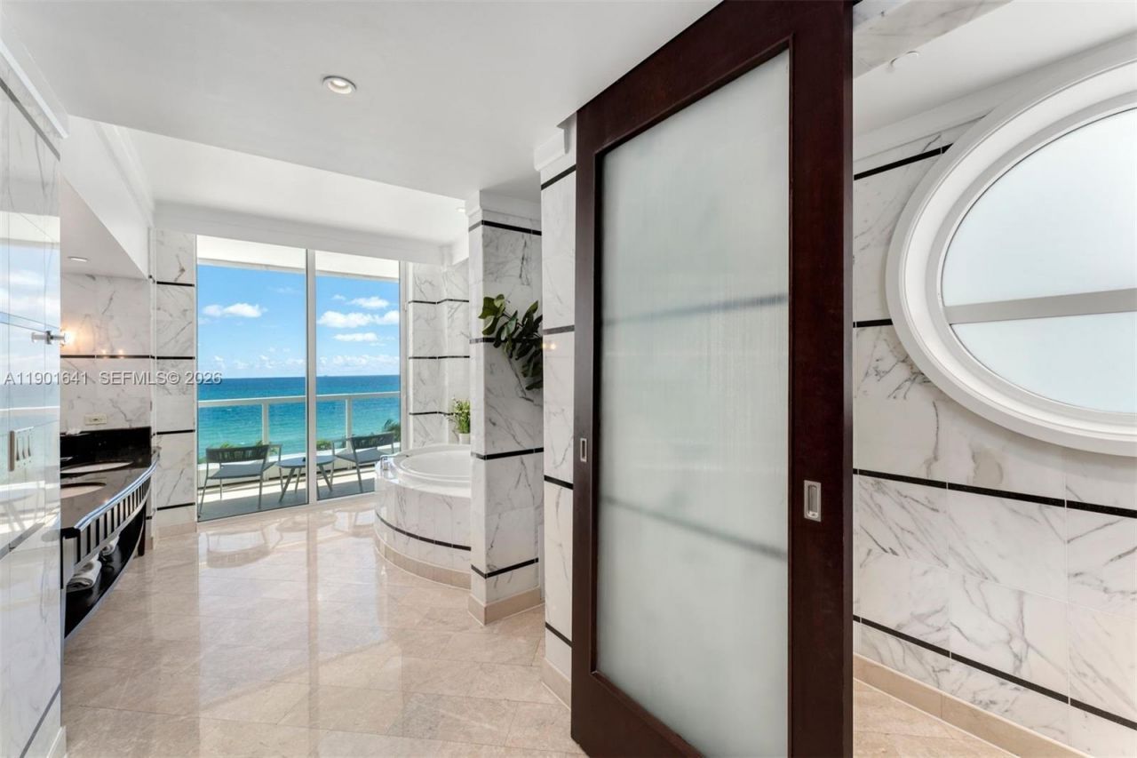 4391 Collins Ave, Unit 512, Miami Beach, FL 33140 Photo