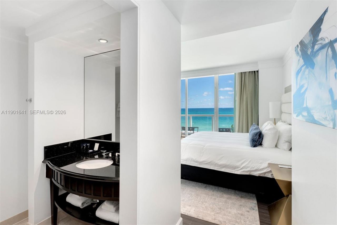 4391 Collins Ave, Unit 512, Miami Beach, FL 33140 Photo