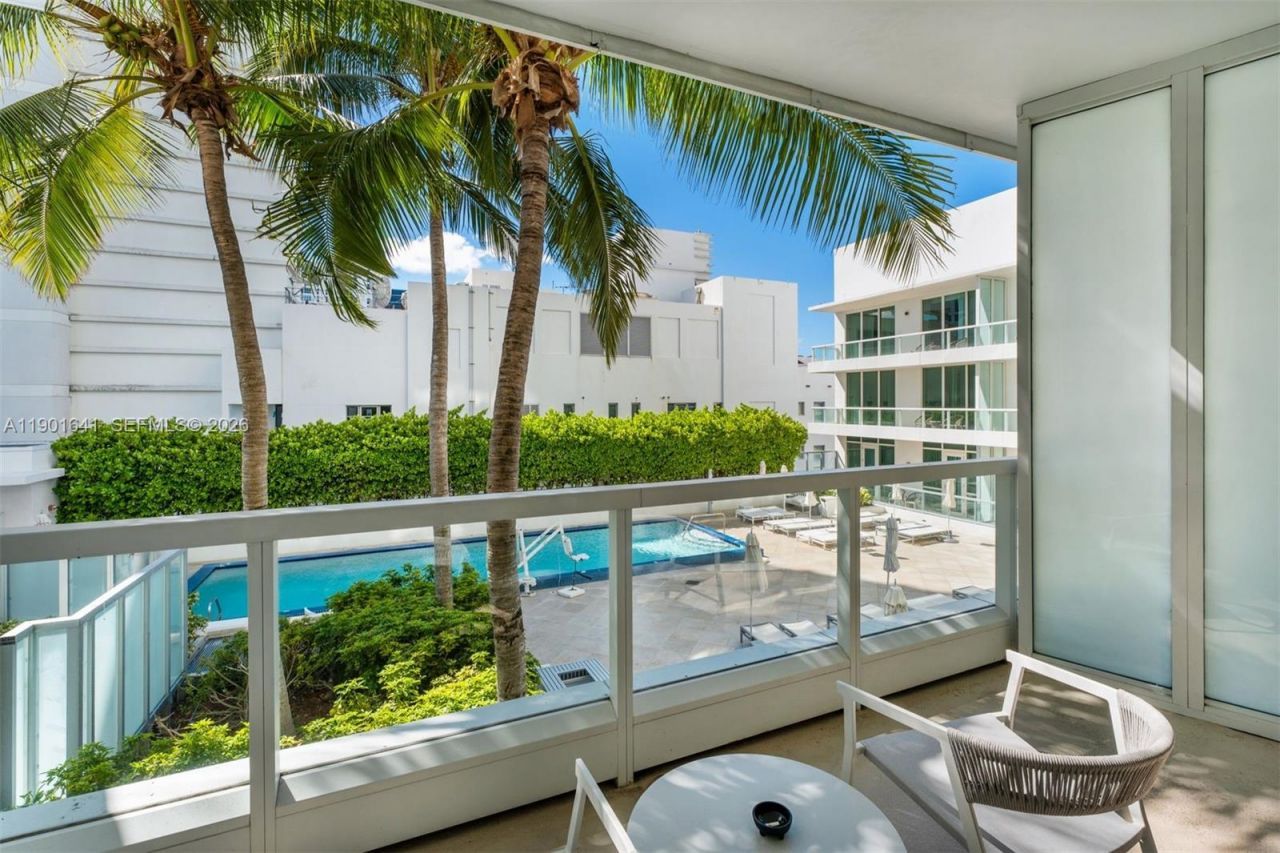 4391 Collins Ave, Unit 512, Miami Beach, FL 33140 Photo
