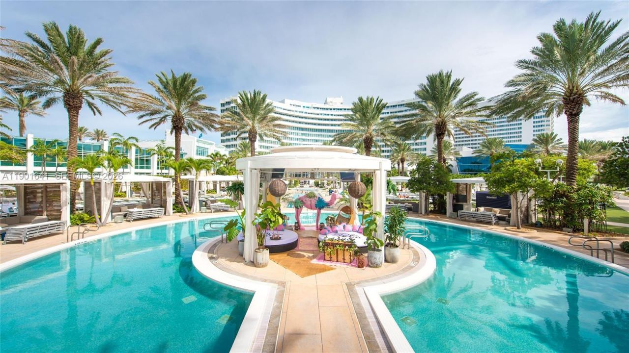 4391 Collins Ave, Unit 512, Miami Beach, FL 33140 Photo