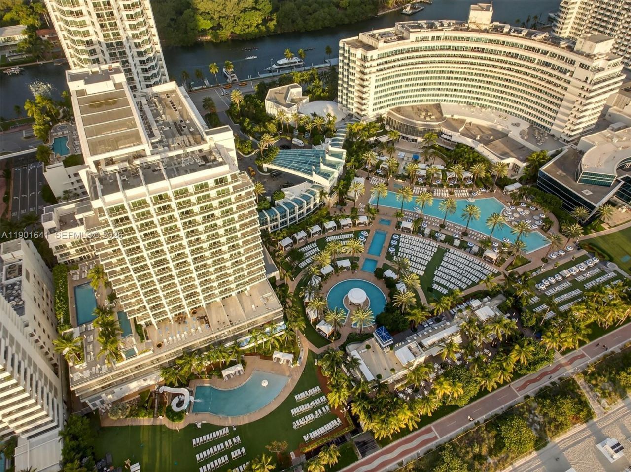 4391 Collins Ave, Unit 512, Miami Beach, FL 33140 Photo