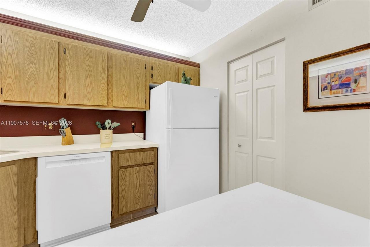 442 Pine Glen Ln, Unit D-2, Greenacres, FL 33463 Photo