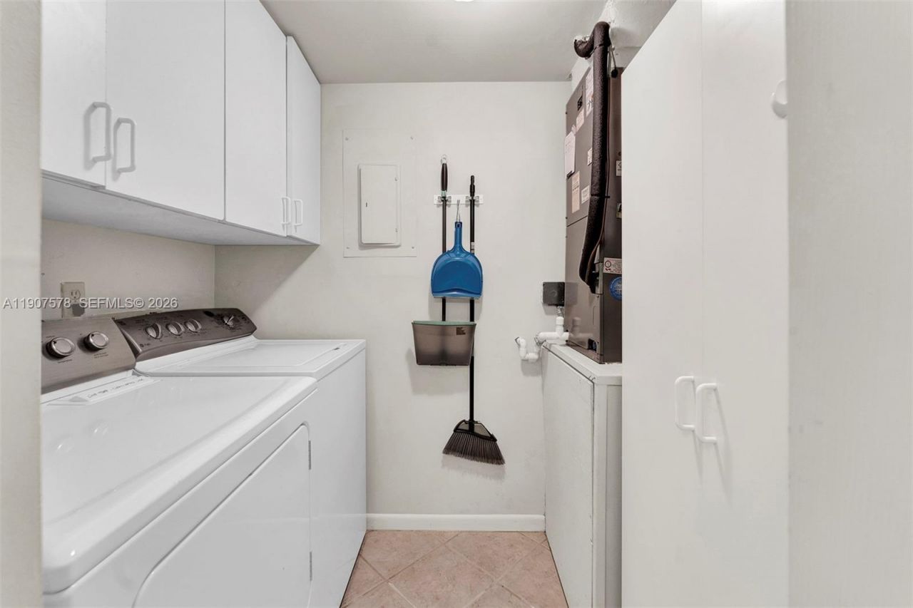 442 Pine Glen Ln, Unit D-2, Greenacres, FL 33463 Photo