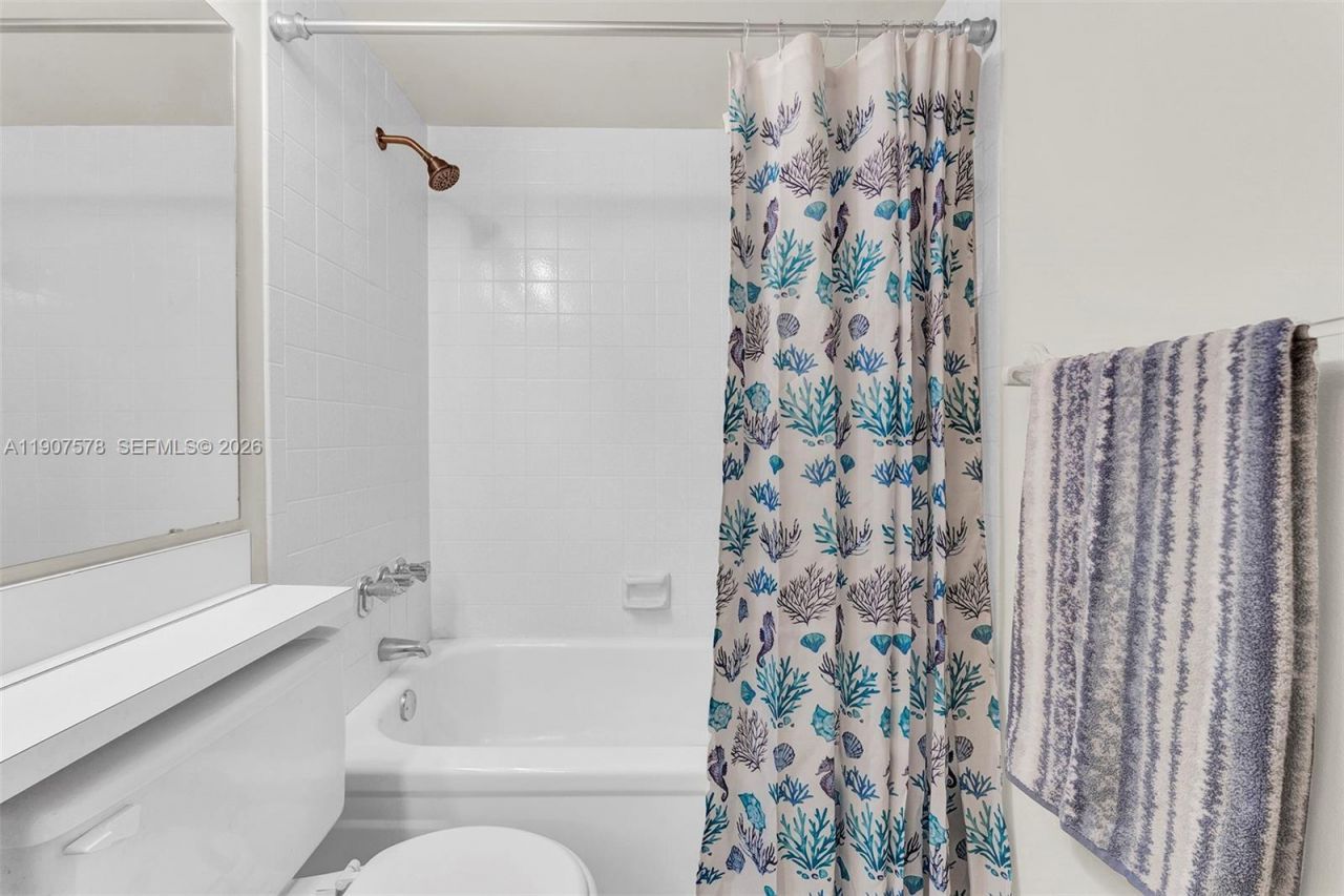 442 Pine Glen Ln, Unit D-2, Greenacres, FL 33463 Photo