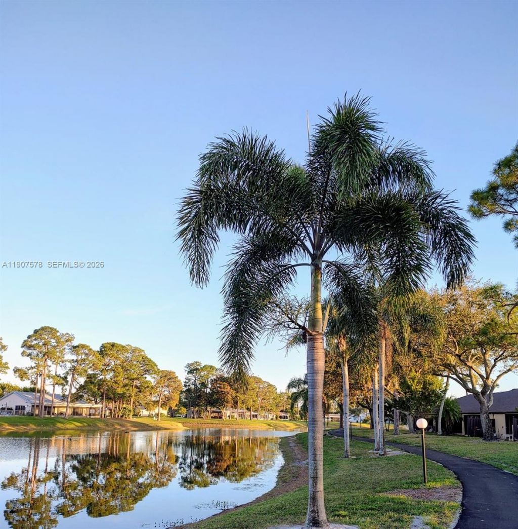 442 Pine Glen Ln, Unit D-2, Greenacres, FL 33463 Photo