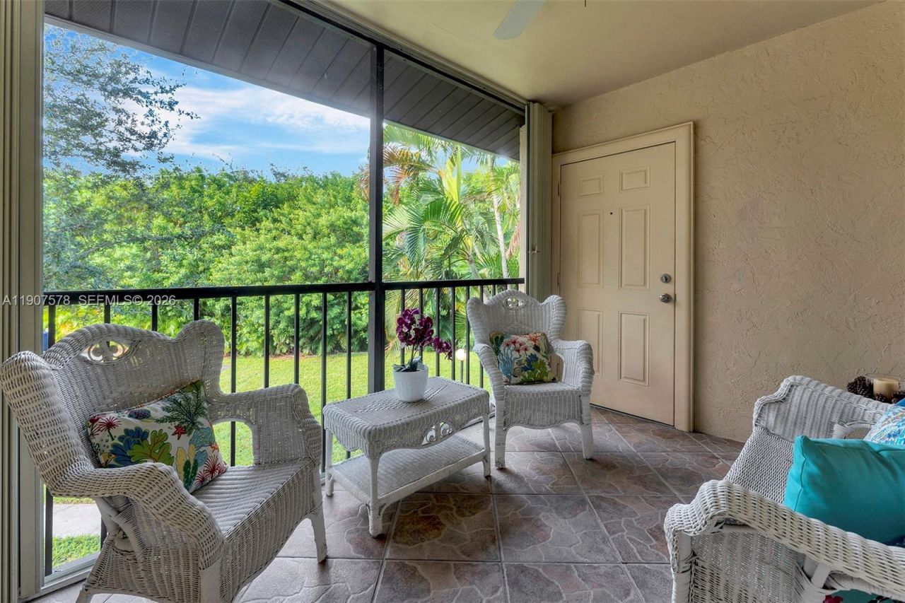 442 Pine Glen Ln, Unit D-2, Greenacres, FL 33463 Photo