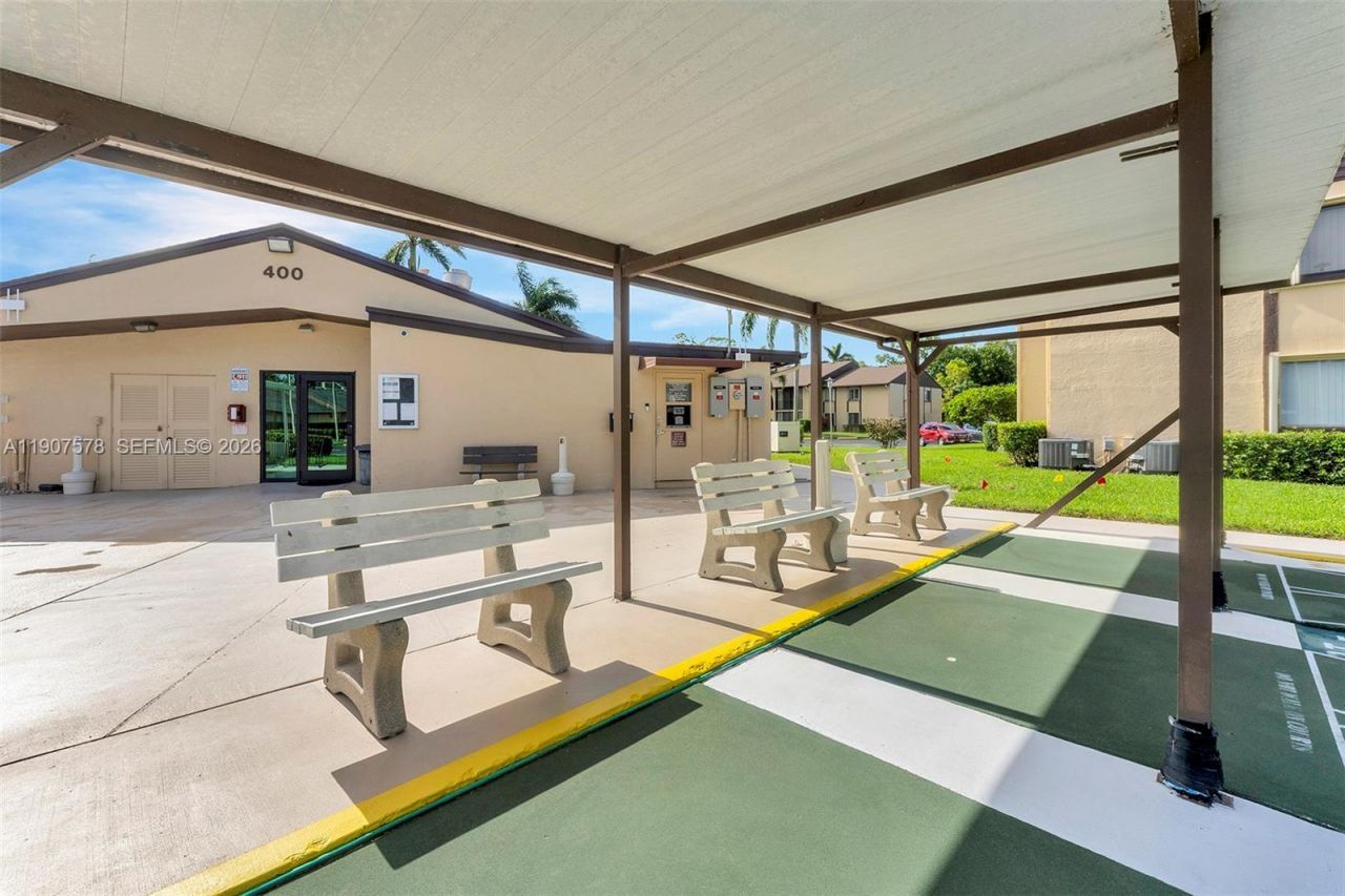 442 Pine Glen Ln, Unit D-2, Greenacres, FL 33463 Photo
