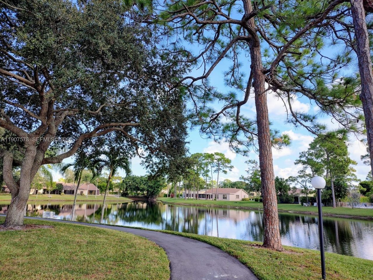 442 Pine Glen Ln, Unit D-2, Greenacres, FL 33463 Photo
