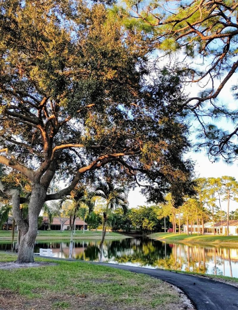 442 Pine Glen Ln, Unit D-2, Greenacres, FL 33463 Photo