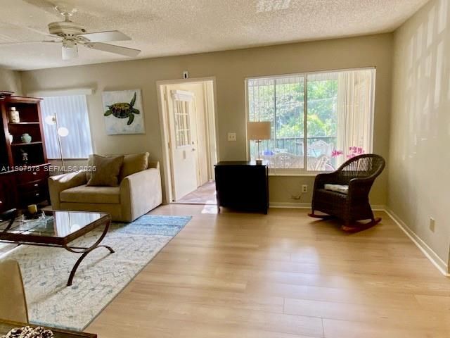 442 Pine Glen Ln, Unit D-2, Greenacres, FL 33463 Photo