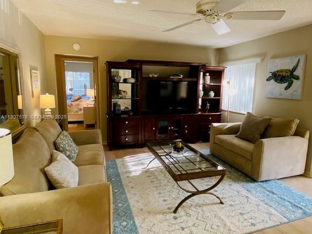 442 Pine Glen Ln, Unit D-2, Greenacres, FL 33463 Photo