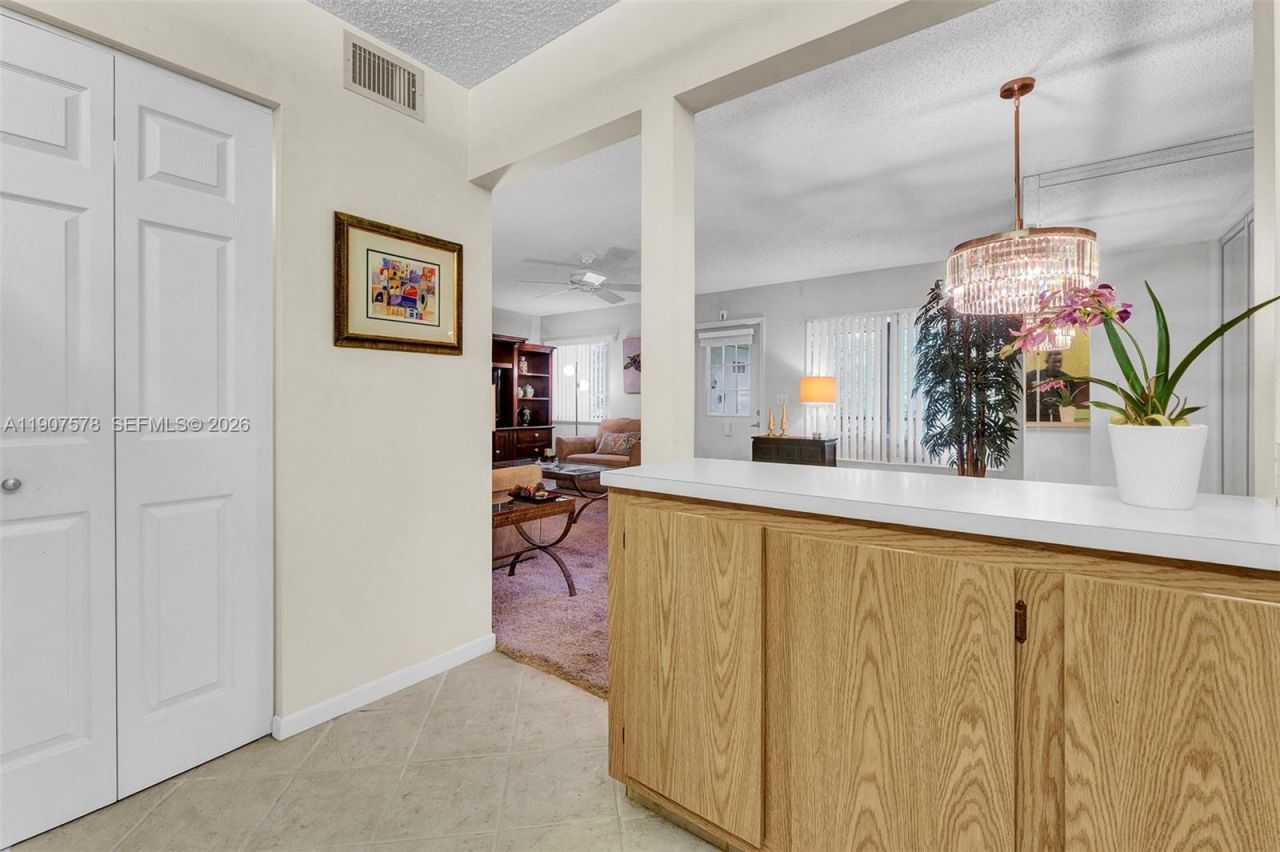 442 Pine Glen Ln, Unit D-2, Greenacres, FL 33463 Photo