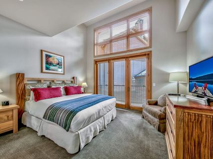 2100 North Village Drive, Truckee, CA 96161 Photo