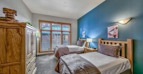 2100 North Village Drive, Truckee, CA 96161 Photo