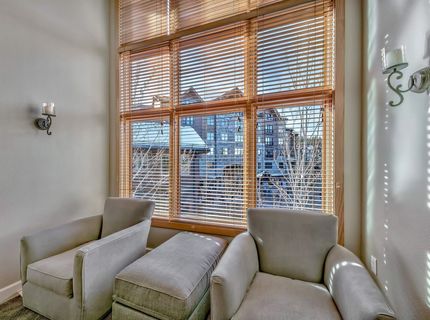 2100 North Village Drive, Truckee, CA 96161 Photo