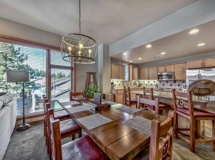 2100 North Village Drive, Truckee, CA 96161 Photo