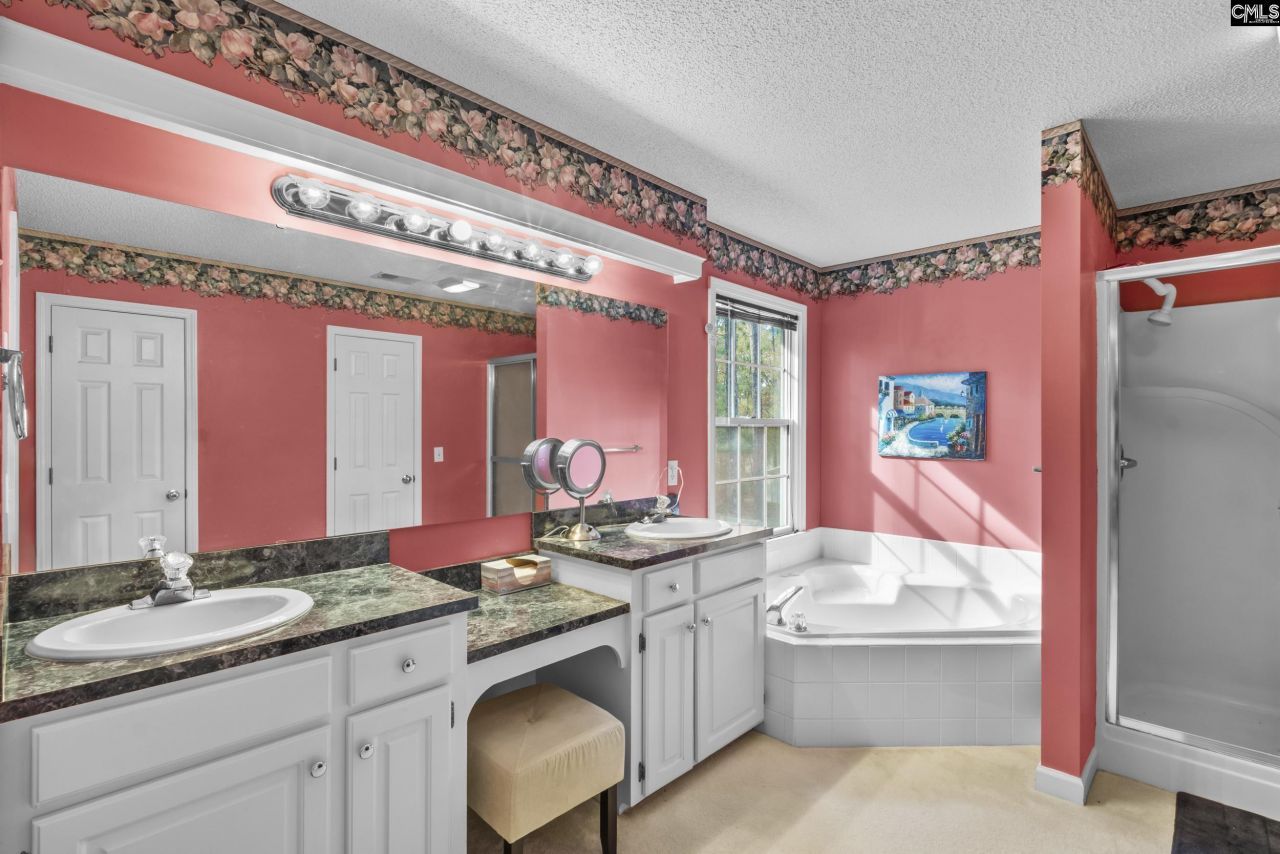 128 Laurel Court Photo 18