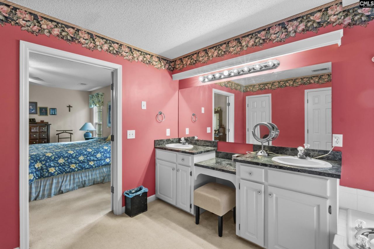 128 Laurel Court Photo 19