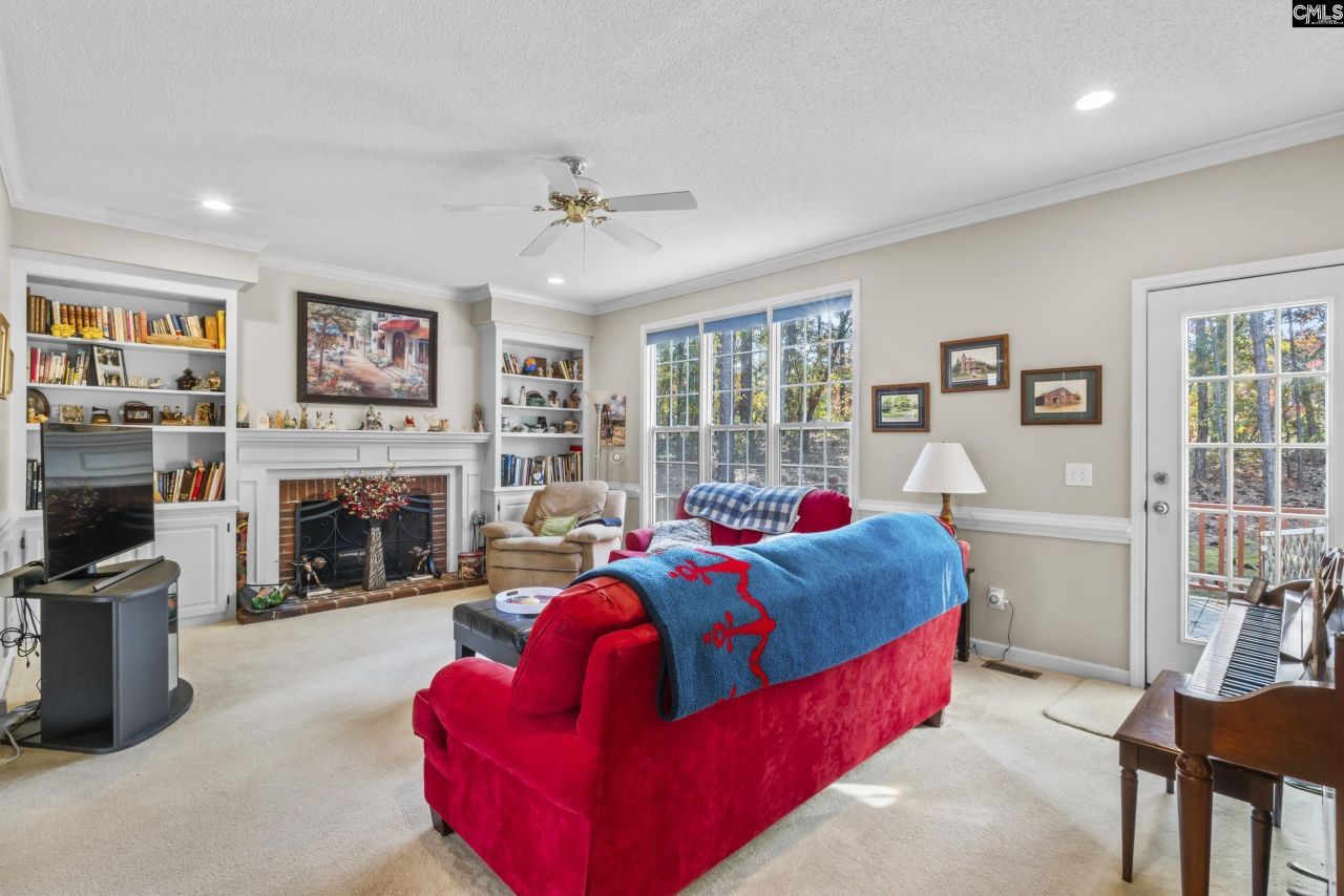 128 Laurel Court Photo 6