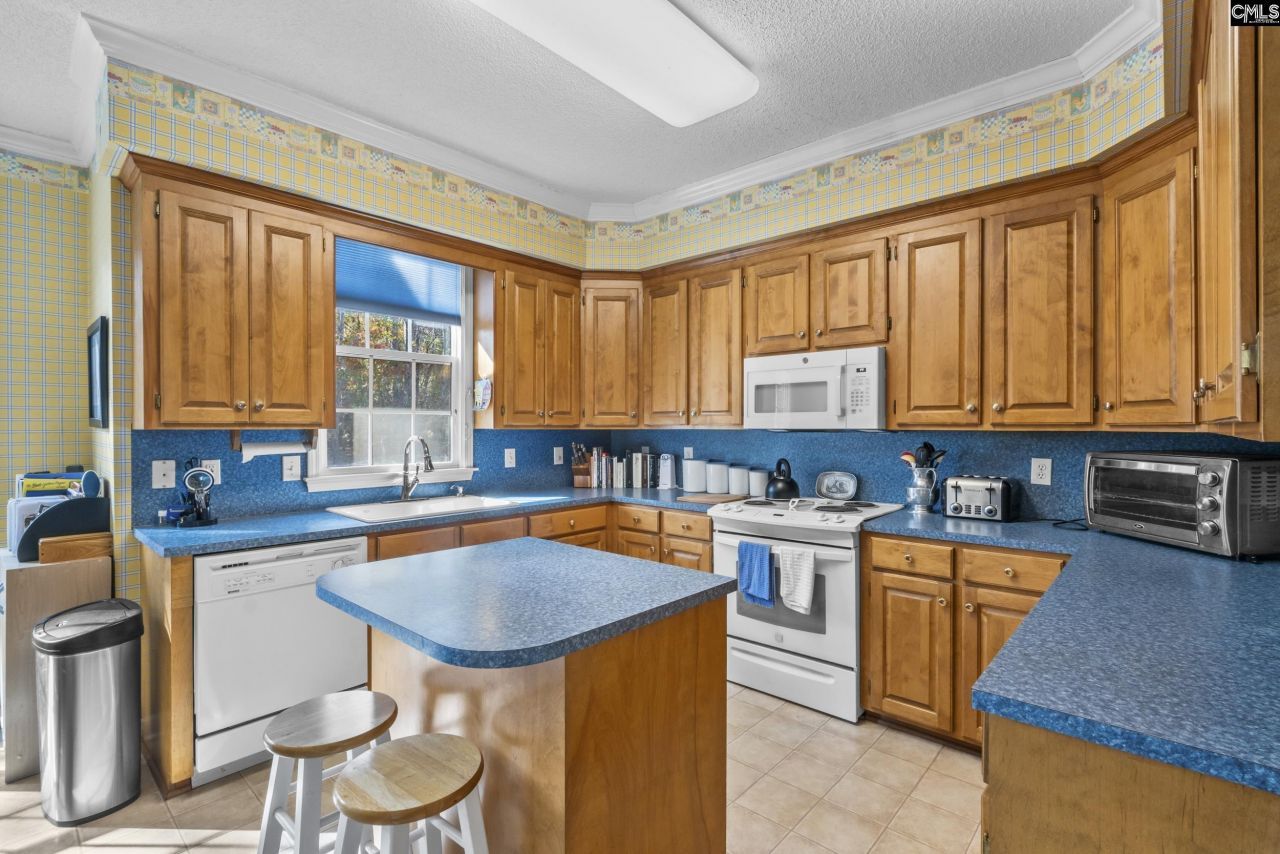 128 Laurel Court Photo 8