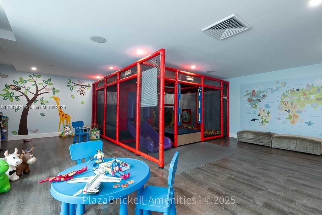 950 Brickell Bay Dr, Unit 3905, Miami, FL 33131 Photo