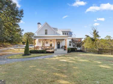 6435 Looper Lake Drive, Flowery Branch, GA 30542