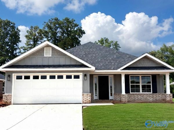 111 Ridgeland Trail, Huntsville, AL 35810