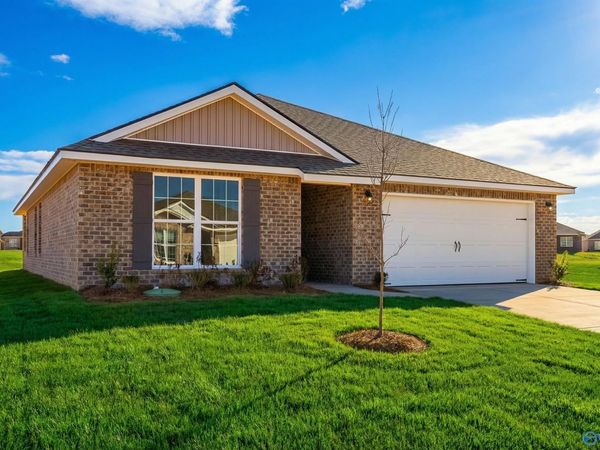 161 Heritage Lakes Boulevard, New Market, AL 35761