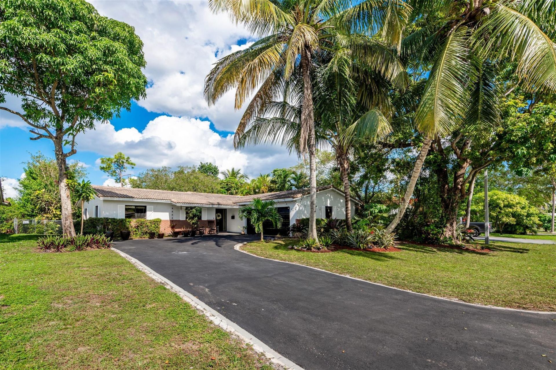 7509 NW 40th Place, Coral Springs, FL 33065 Photo