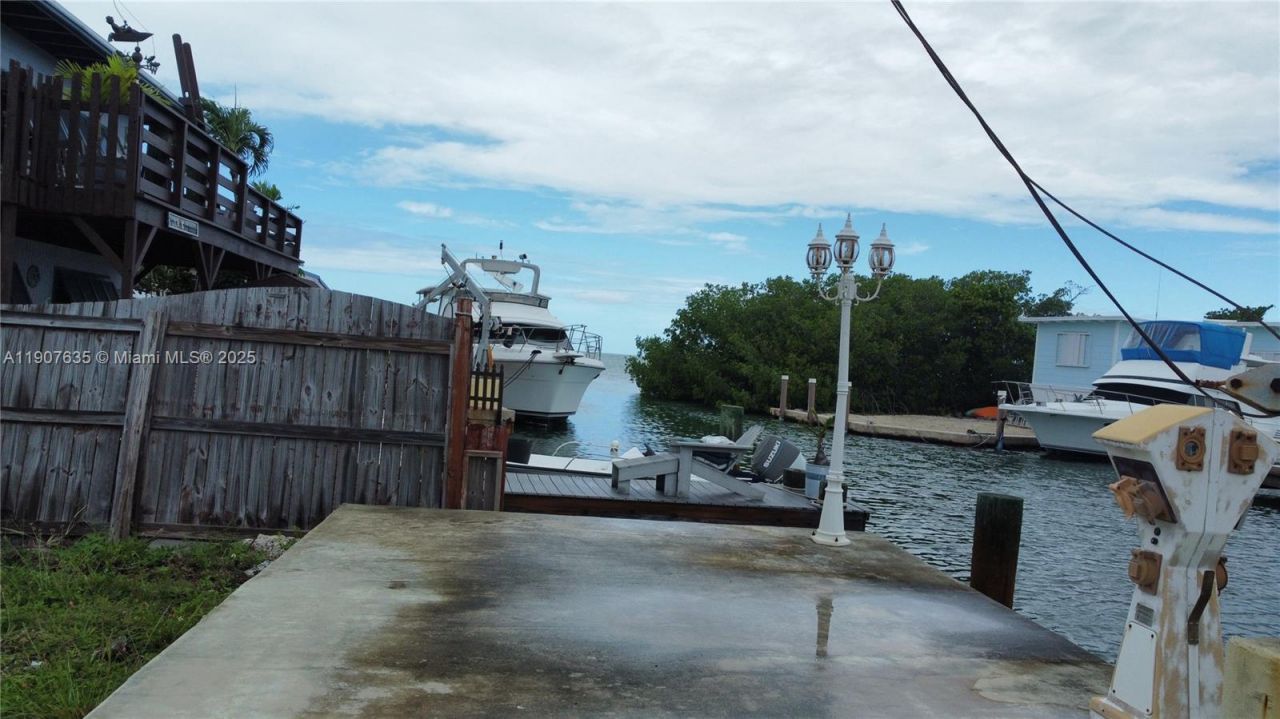 93 N Conch Ave, Marathon, FL 33050 Photo