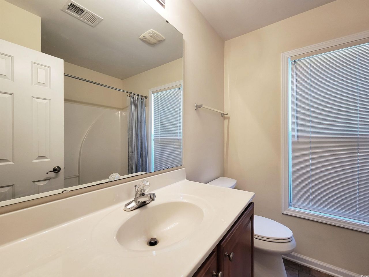 891 Helms Way Photo 14