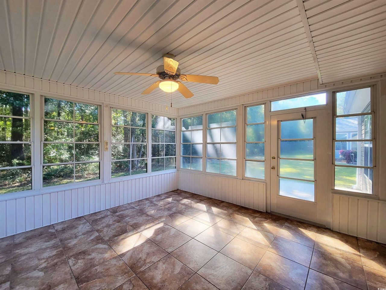 891 Helms Way Photo 23